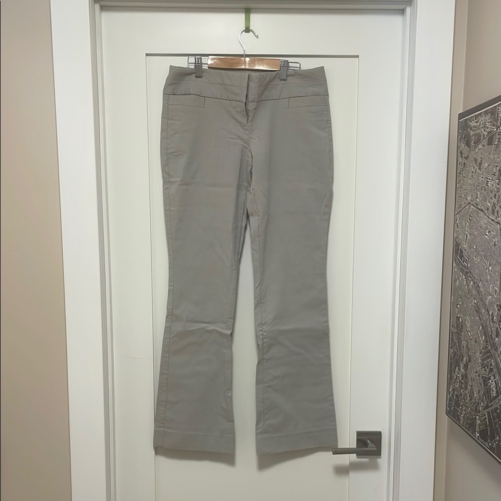 The Limited Exact Strech Gray Flared Pants size 8
